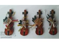 Miniature violins for decoration