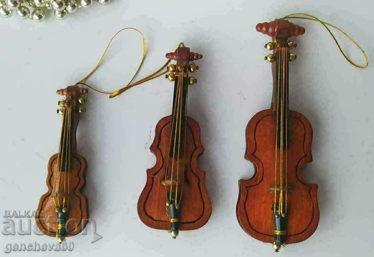 Lot of small wooden violins for decoration - 6 Lot of small wooden violins for decoration - 6
