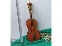 Дървен музикален инструмент - цигулка за декорация