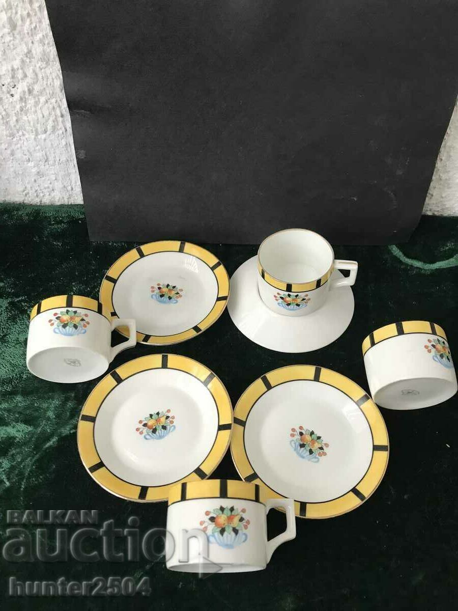 Auction Plates with cups-4 pcs Auction Plates with cups-4 pcs