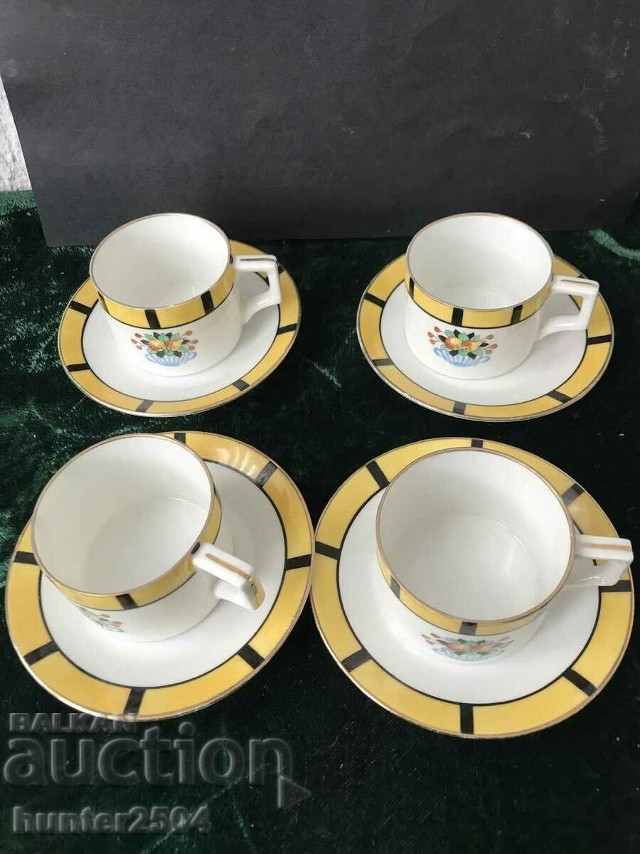 Plates with cups-4 pcs