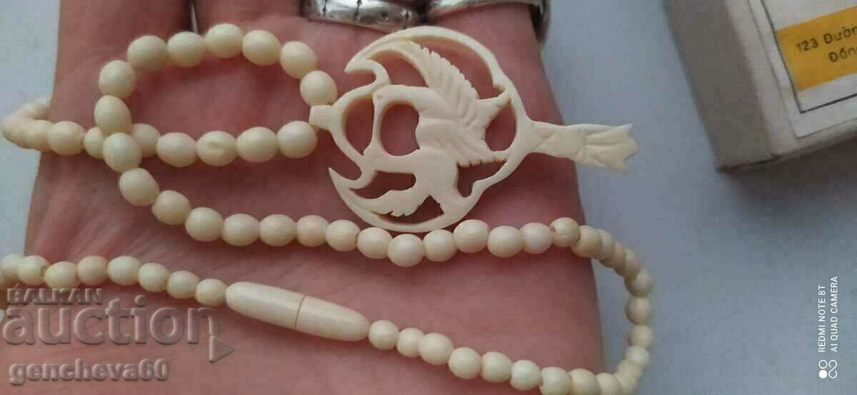 Beautiful delicate bone necklace - 5