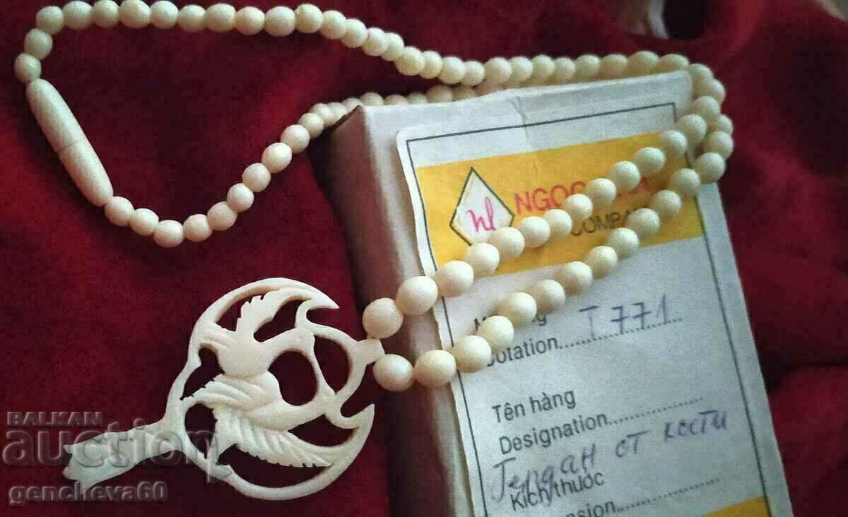 Beautiful delicate bone necklace