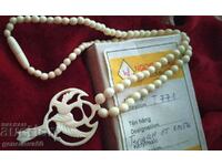 Beautiful delicate bone necklace