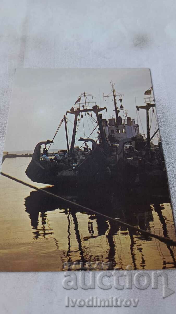 Пощенска картичка Созопол Пристанището 1987