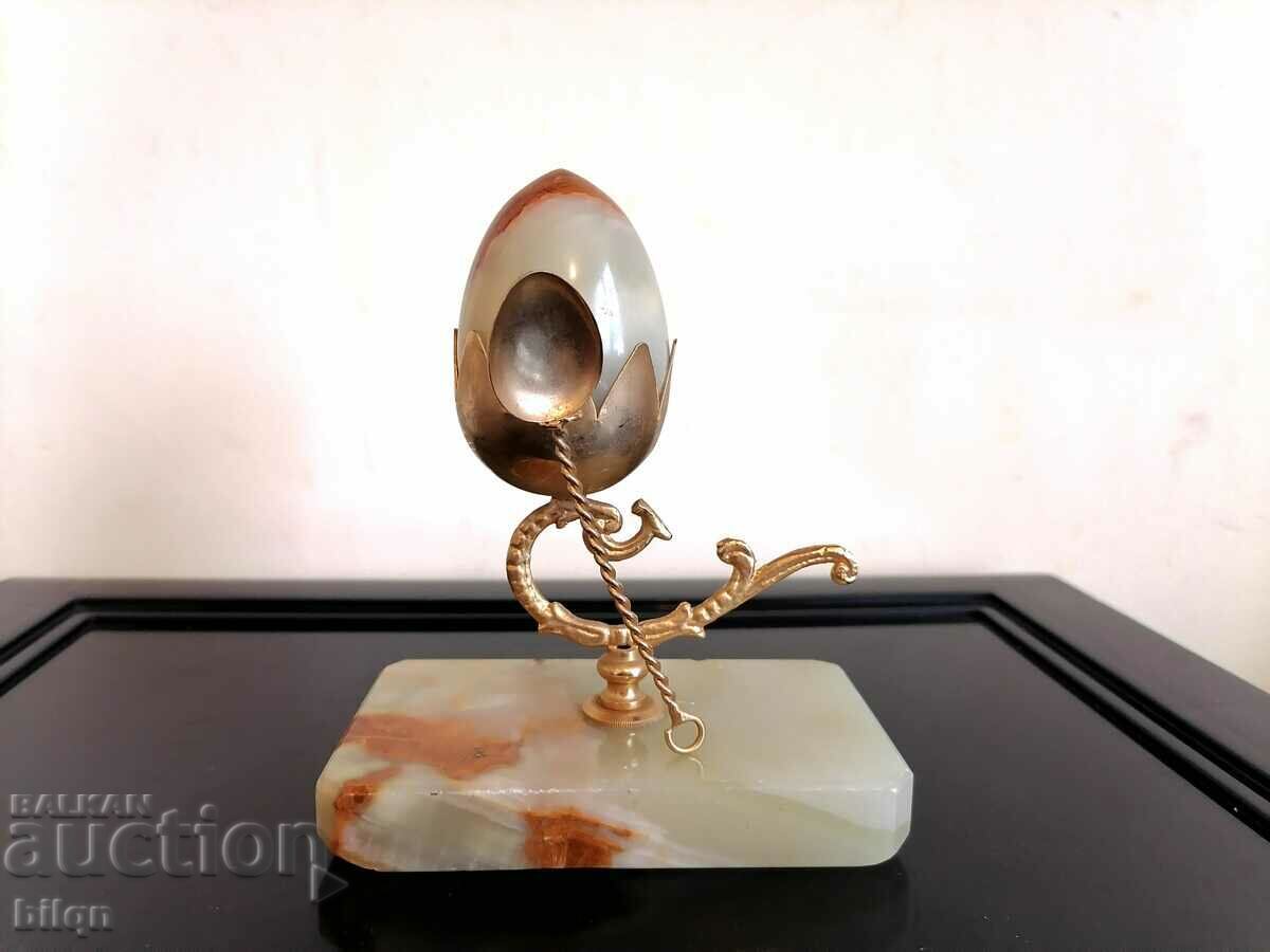 Auction Great Onyx Egg And Ashtray Set Auction Great Onyx Egg And Ashtray Set