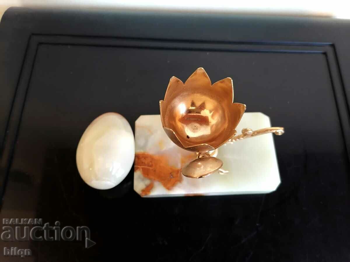 Delivery of Great Onyx Egg And Ashtray Set Delivery of Great Onyx Egg And Ashtray Set