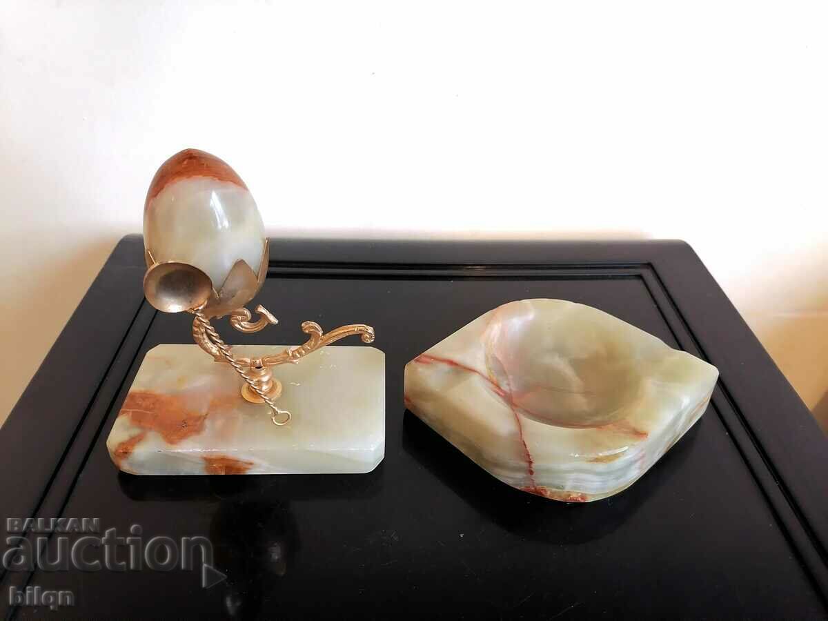 Great Onyx Egg And Ashtray Set Great Onyx Egg And Ashtray Set