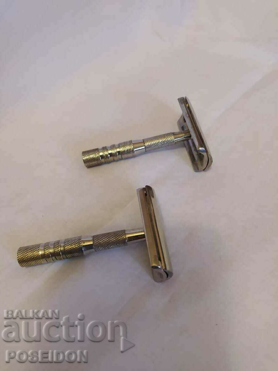 Auction  TWO FLOURS FROM SOCA