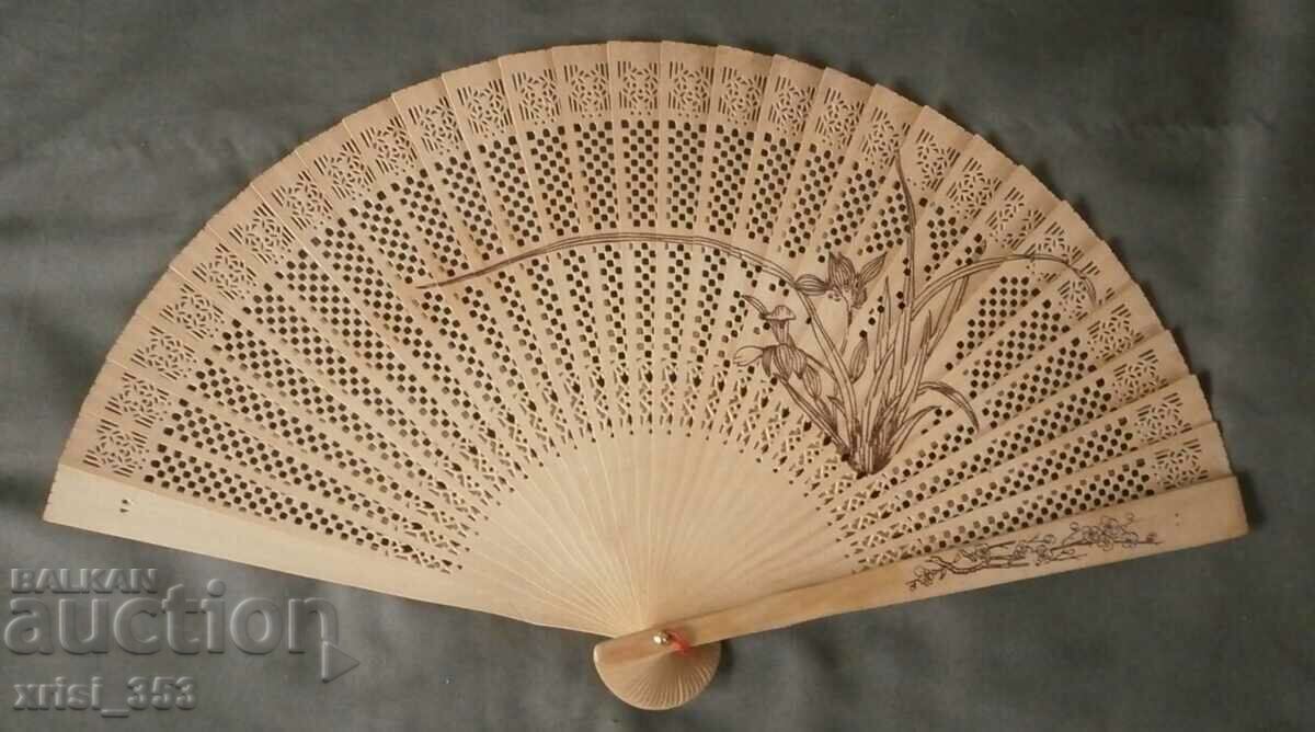 A fan