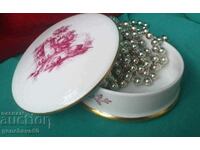 Beautiful porcelain jewelry box/tag