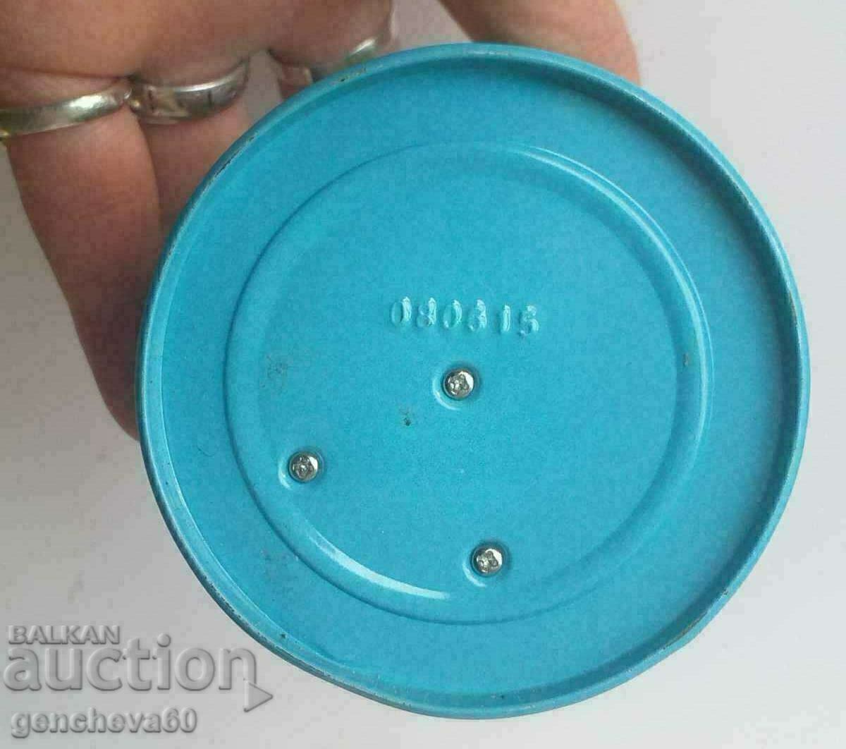 Delivery of Children's tin musical lantern