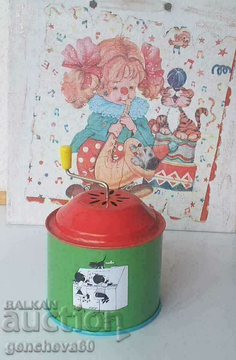 Children's tin musical lantern - 6