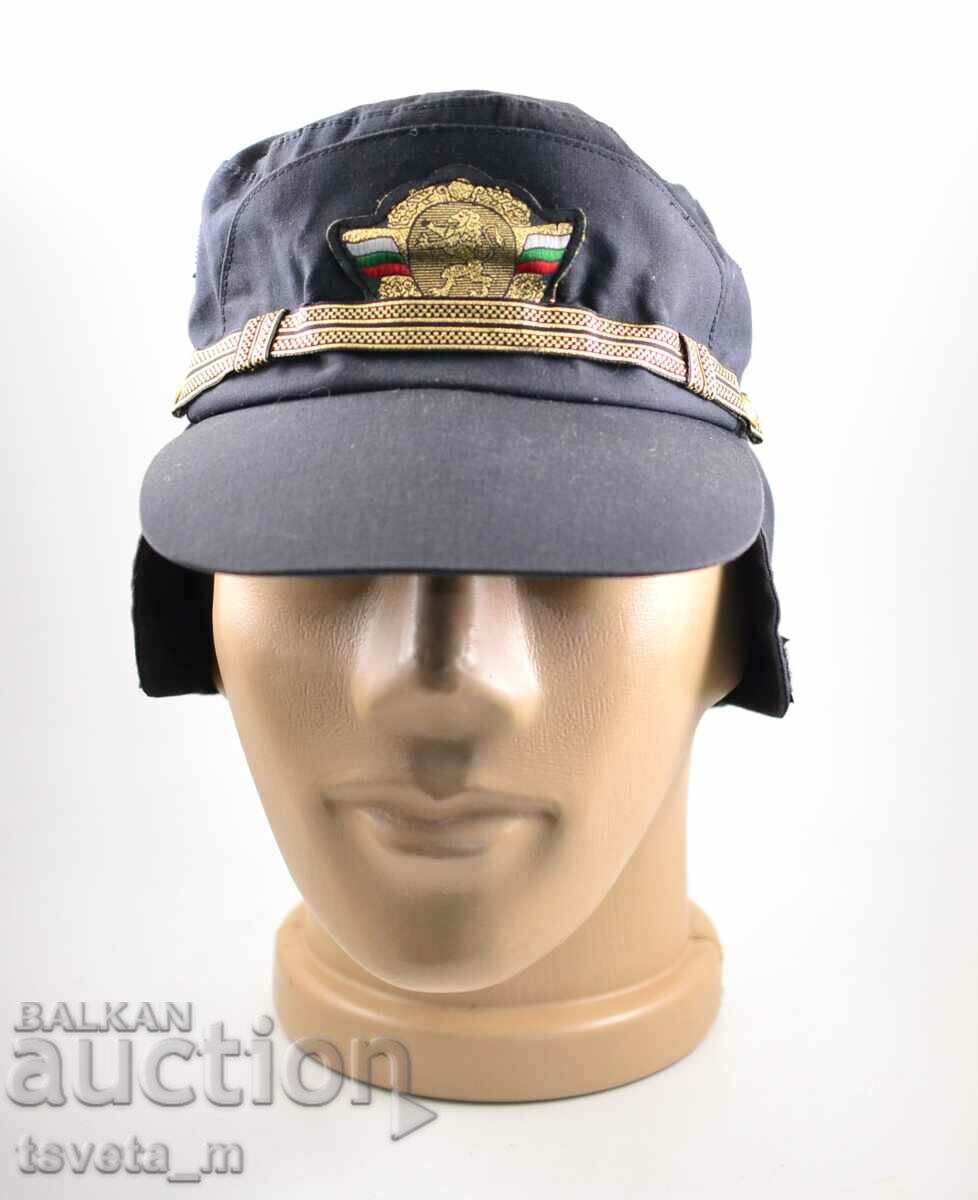 Полицейска шапка