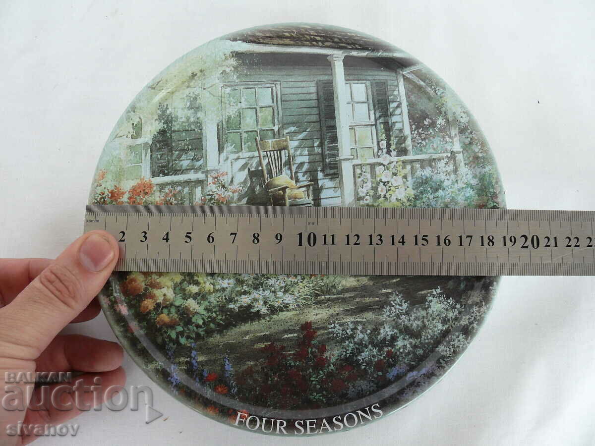 Interesting Metal Biscuit Box #2170 - 6 Interesting Metal Biscuit Box #2170 - 6