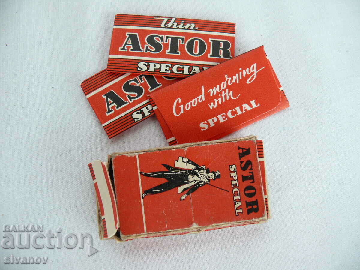 Interesting old Astor razors #2183 - 6