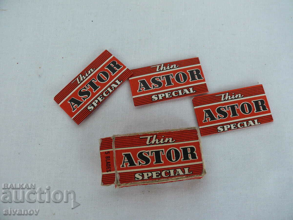 Интересни стари ножчета за бръснене Astor #2183