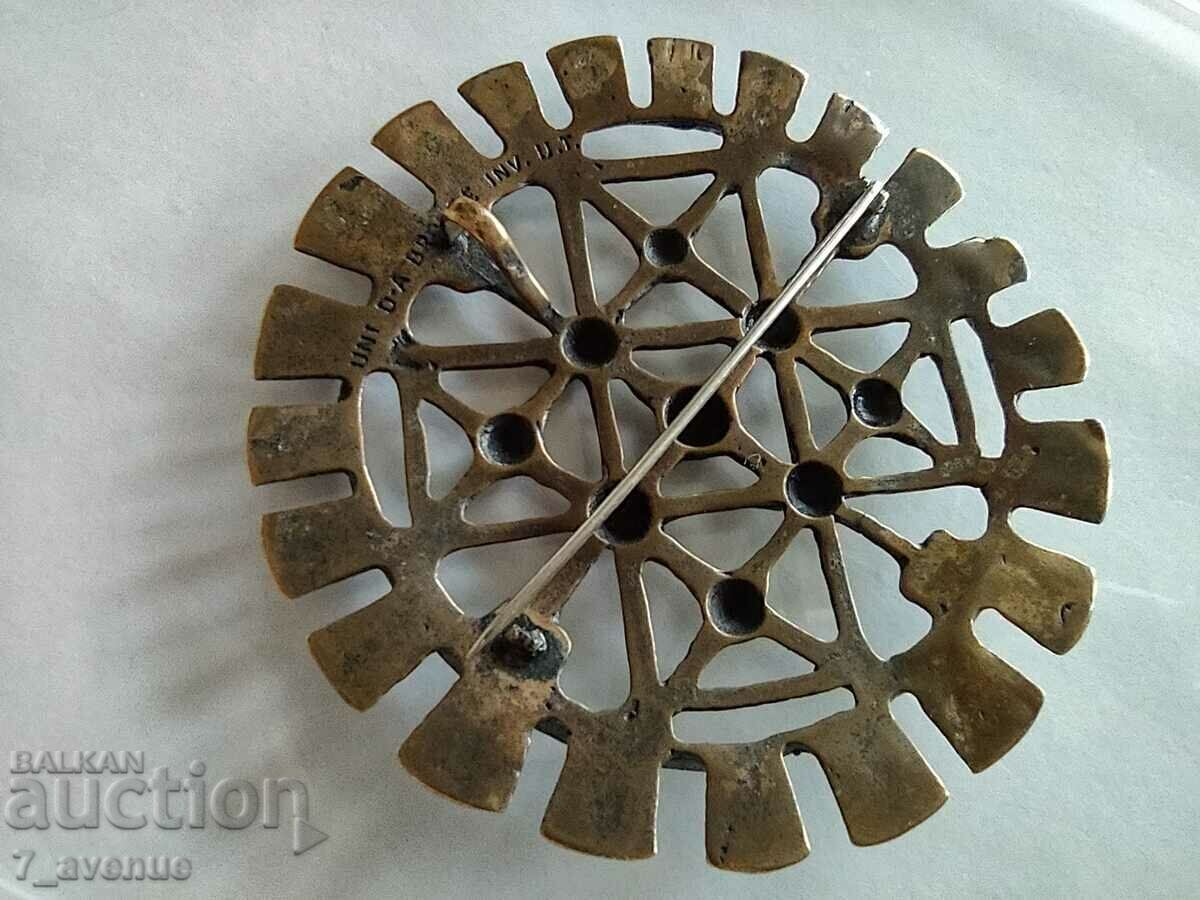 Old Medallion, seals 11/15/2023 - 7