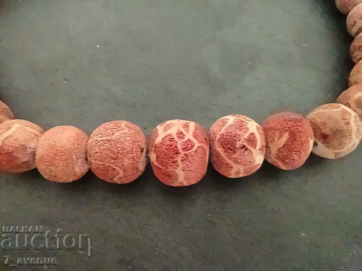 Very old natural coral necklace, 5/19/24 with price 169.00 BGN | € 86.41 Very old natural coral necklace, 5/19/24 with price 169.00 BGN | € 86.41