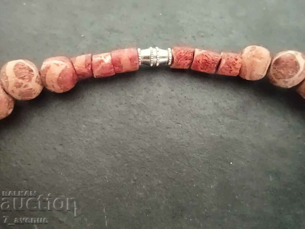 Auction Very old natural coral necklace, 5/19/24 Auction Very old natural coral necklace, 5/19/24
