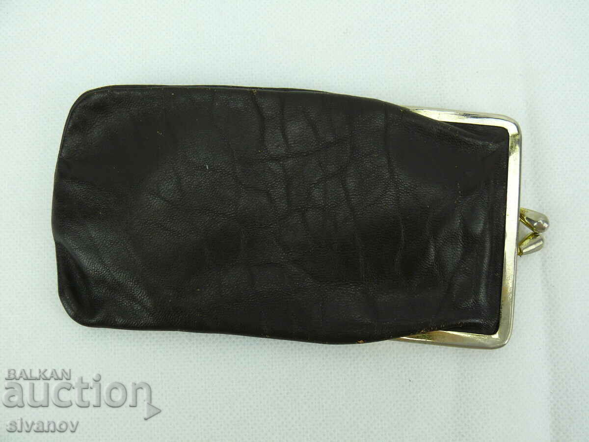 Interesting old leather glasses case #2201 with price 14.99 BGN | € 7.66 Interesting old leather glasses case #2201 with price 14.99 BGN | € 7.66