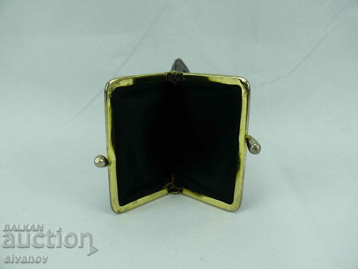 Delivery of Interesting old leather glasses case #2201 Delivery of Interesting old leather glasses case #2201