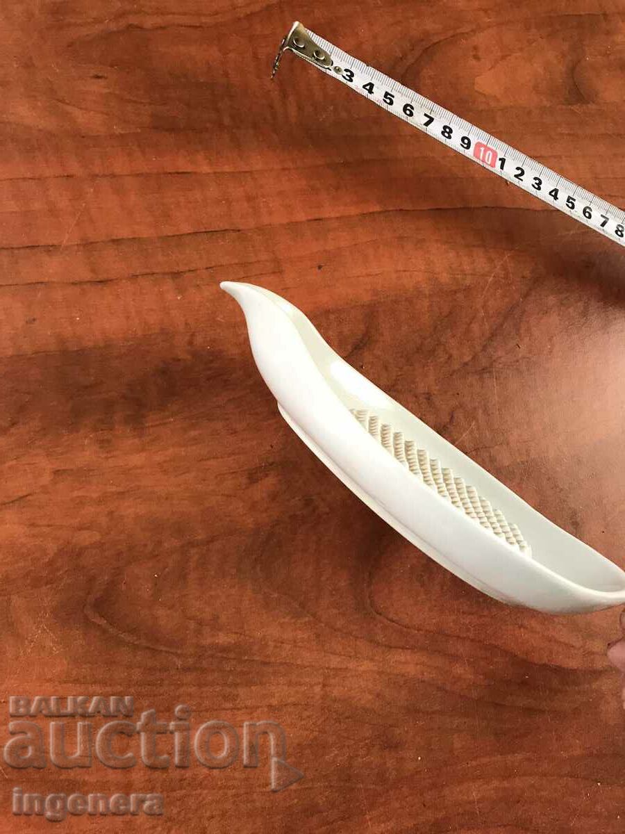 Delivery of PORCELAIN LEMON JUICE PRESS BULGARIA ISIDA 1960 Delivery of PORCELAIN LEMON JUICE PRESS BULGARIA ISIDA 1960