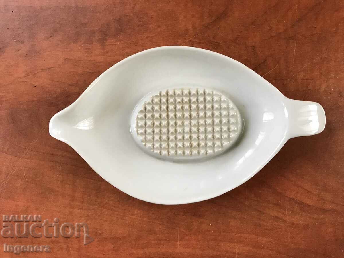 PORCELAIN LEMON JUICE PRESS BULGARIA ISIDA 1960