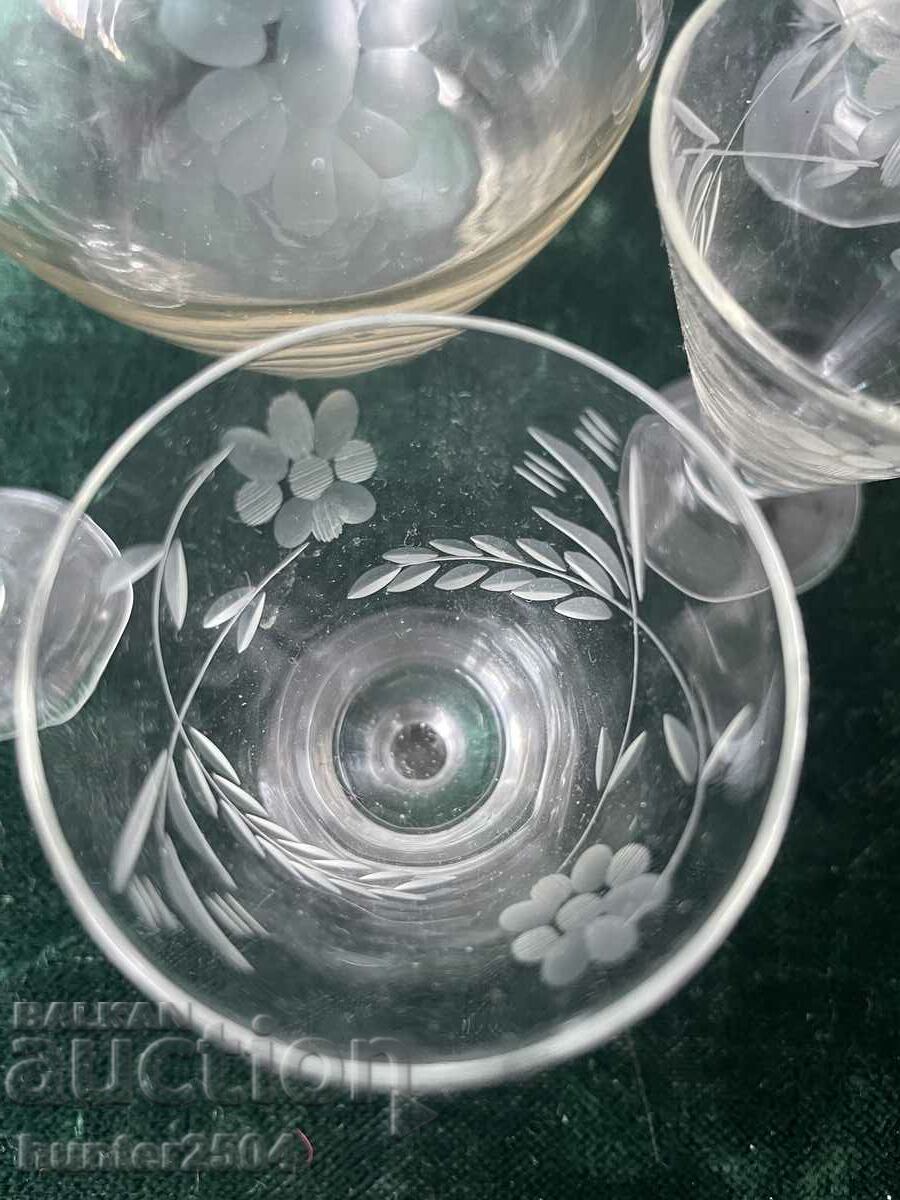 Glasses - 5 pcs., engraved glass with price 34.95 BGN | € 17.87 Glasses - 5 pcs., engraved glass with price 34.95 BGN | € 17.87