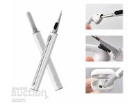 Bluetooth headset cleaning tool