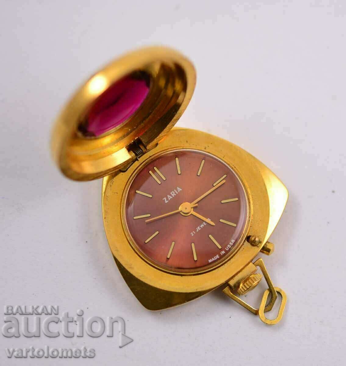 Colier de ceas de damă Zarya cu placare cu aur - nu funcționează