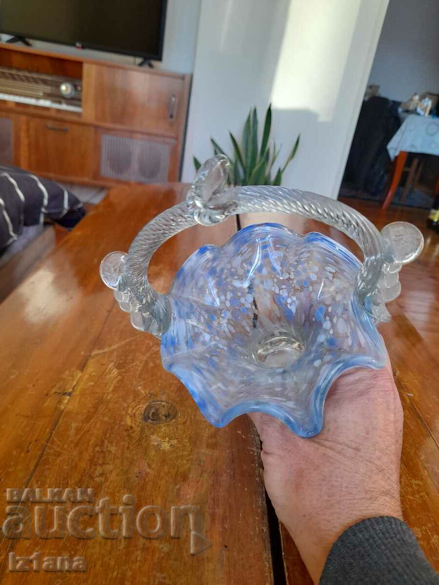 Delivery of Old glass vase basket Delivery of Old glass vase basket