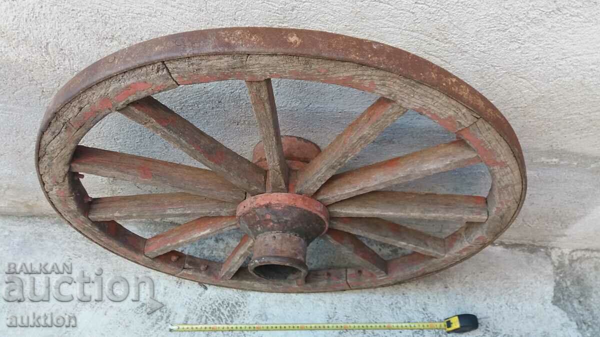 Auction HUGE WHEEL OF WAGON, TWO-WHEELER, PHAETON Auction HUGE WHEEL OF WAGON, TWO-WHEELER, PHAETON