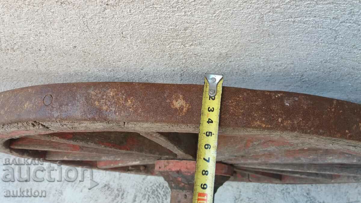 HUGE WHEEL OF WAGON, TWO-WHEELER, PHAETON - 7 HUGE WHEEL OF WAGON, TWO-WHEELER, PHAETON - 7