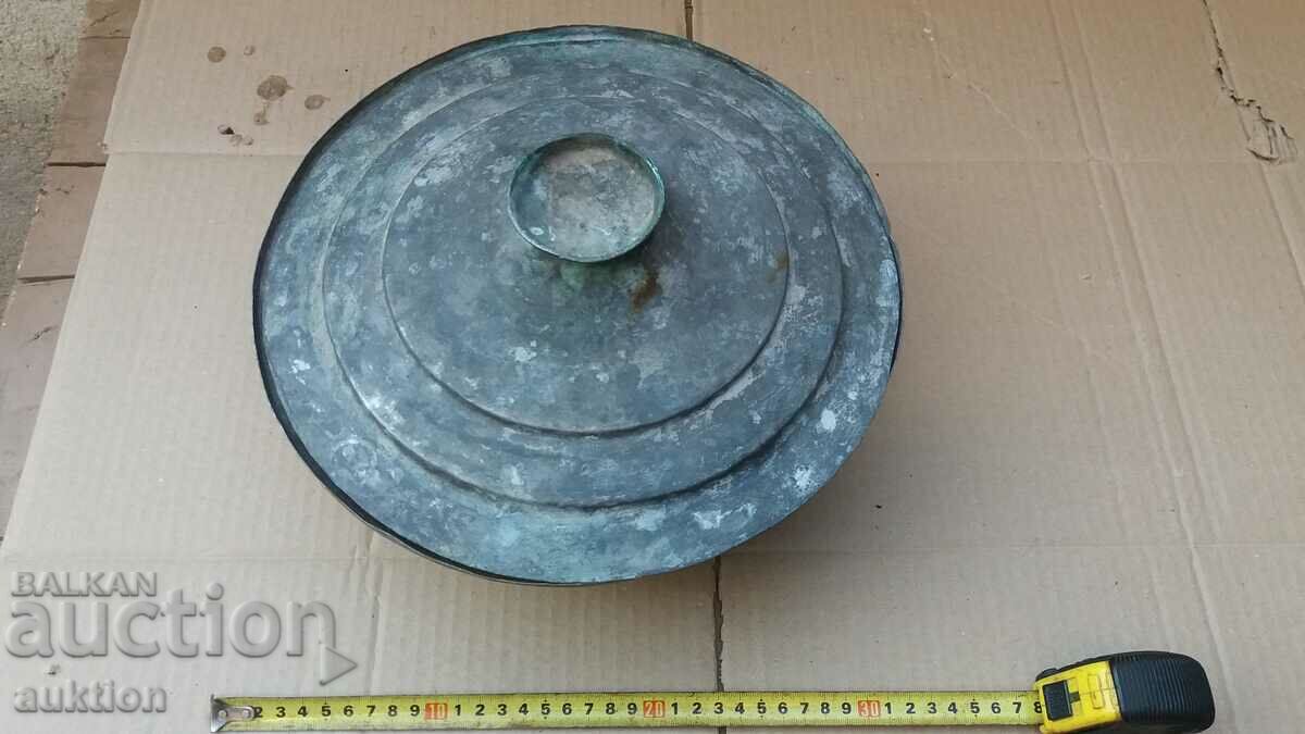 WROUGHT RENAISSANCE COPPER POT with price 39.99 BGN | € 20.45