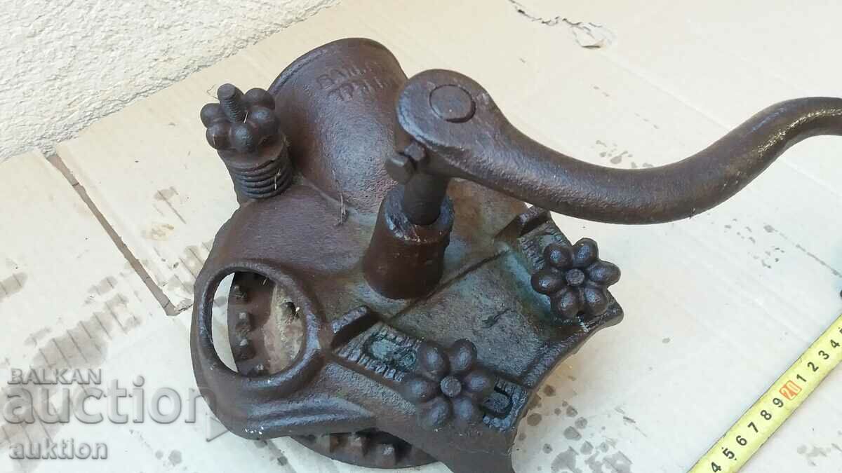 EXCELLENT CORN, CORN GRINDING MACHINE with price 16.99 BGN | € 8.69