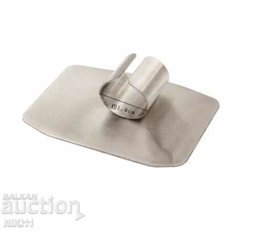 Δημοπρασία Μεταλλικό προστατευτικό δακτύλων κατά την κοπή Δημοπρασία Μεταλλικό προστατευτικό δακτύλων κατά την κοπή