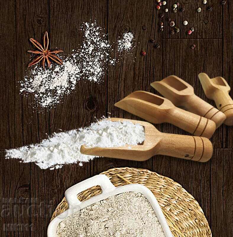 Δημοπρασία Ένα μικρό ξύλινο κουτάλι Δημοπρασία Ένα μικρό ξύλινο κουτάλι