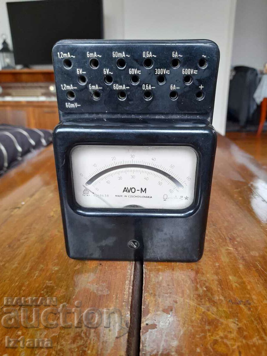 Amplificator vechi, voltmetru AVO-M