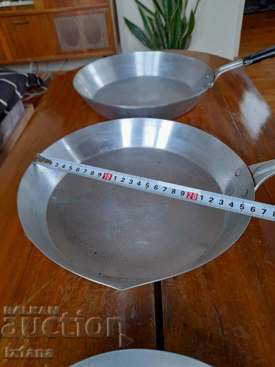 Licitație Tigaie veche de aluminiu, tigăi Licitație Tigaie veche de aluminiu, tigăi