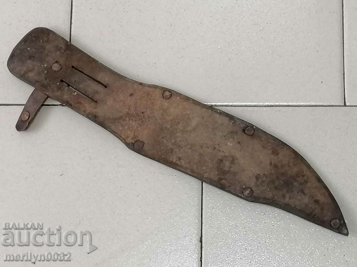 An old leather canister without a knife, the beginning of the 20th century with price 38.00 BGN | € 19.43 An old leather canister without a knife, the beginning of the 20th century with price 38.00 BGN | € 19.43