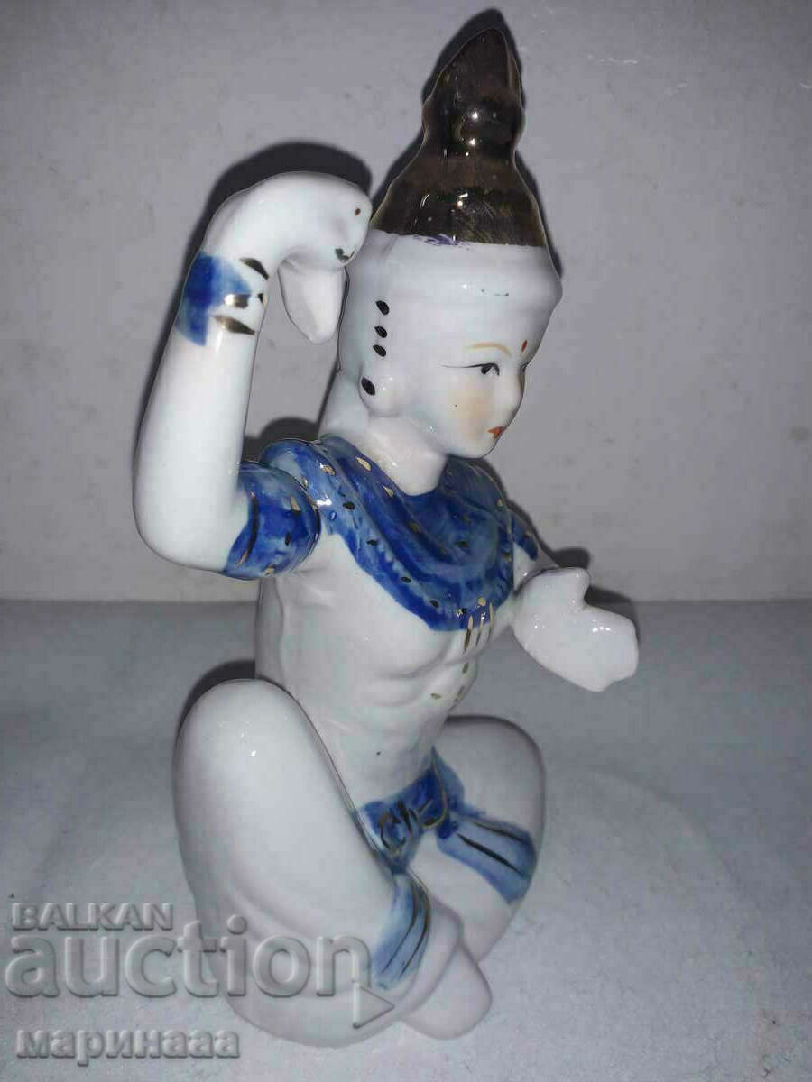 FIGURE. PORCELAIN. THE GOLD with price 8.00 BGN | € 4.09 FIGURE. PORCELAIN. THE GOLD with price 8.00 BGN | € 4.09