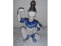 ФИГУРА. ПОРЦЕЛАН. ПОЗЛАТА