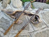 Vârfuri de lance unice și foarte vechi din secolul al XVIII-lea