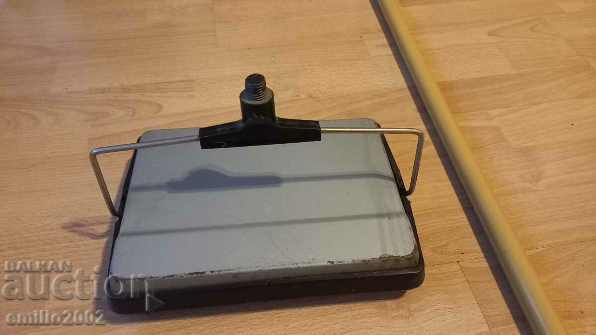 Floor cleaner retro soc with price 11.00 BGN | € 5.62 Floor cleaner retro soc with price 11.00 BGN | € 5.62