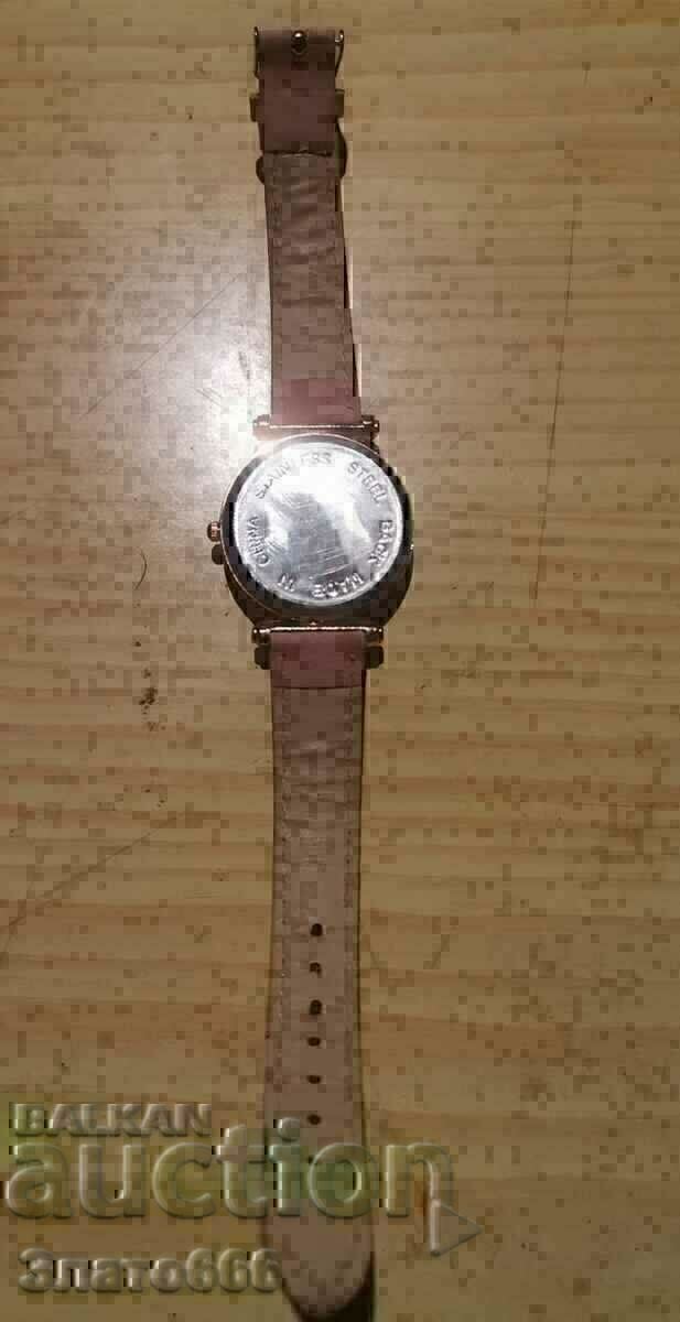 Ladies watch with price 5.00 BGN | € 2.56 Ladies watch with price 5.00 BGN | € 2.56