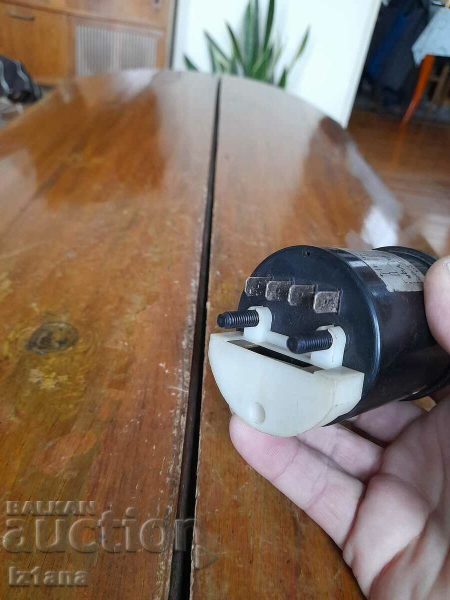 Доставка на Стар автомобилен индикатор,уред за зареждане Доставка на Стар автомобилен индикатор,уред за зареждане