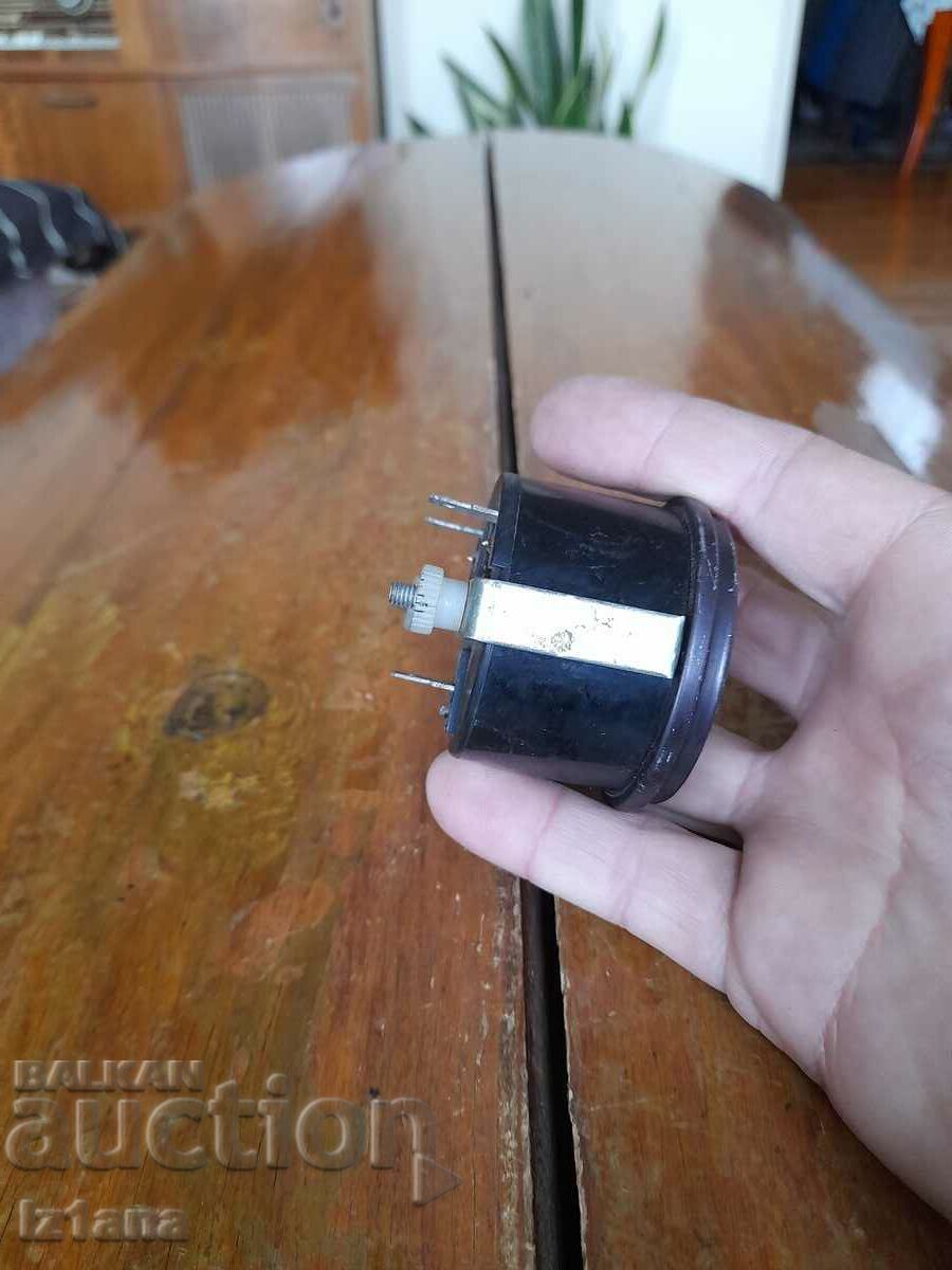 Auction  Old car indicator, charging device