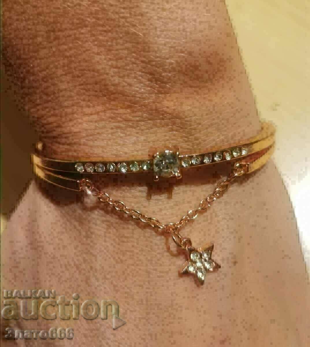 Beautiful women's bracelet