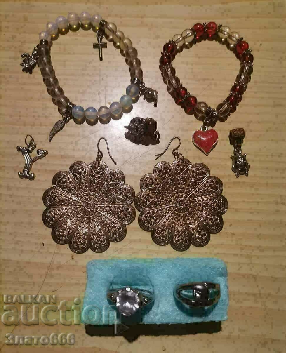 Lot of jewelry